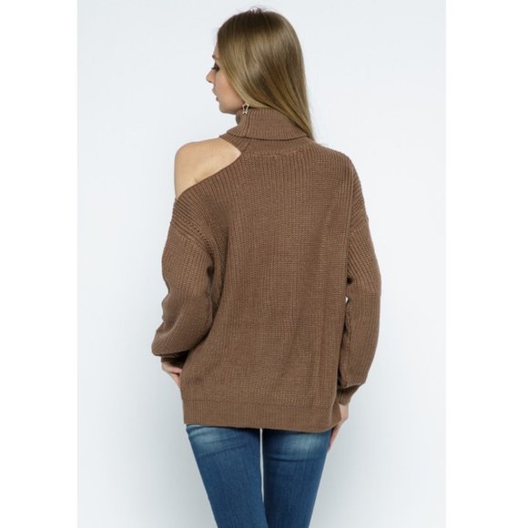 🥳🥳HP🥳🥳Cold Shoulder Turtleneck Sweater - Picture 2 of 3